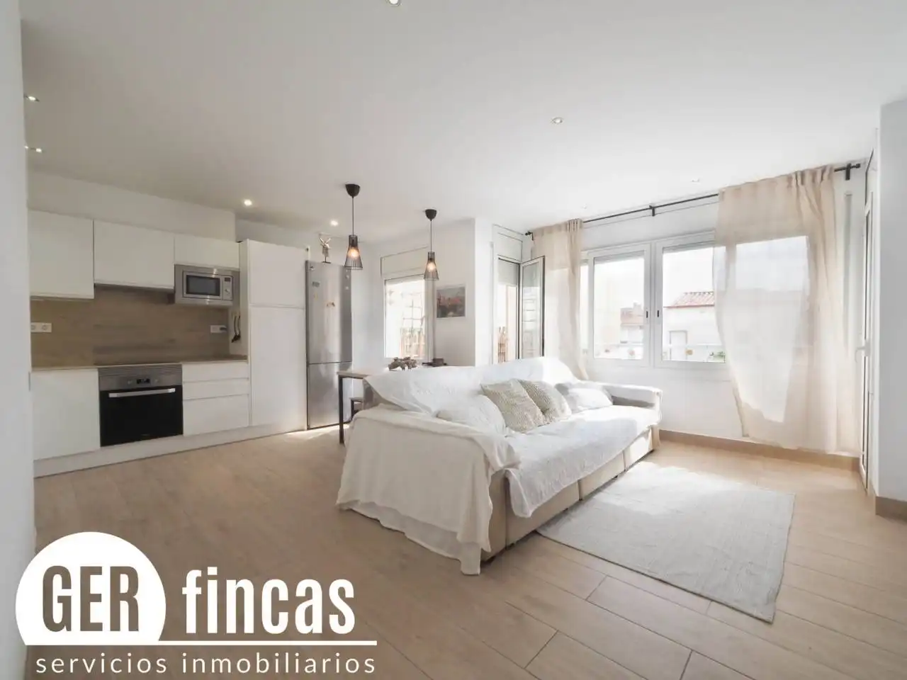 Flat with terrace for sale in Calle Sant Marc