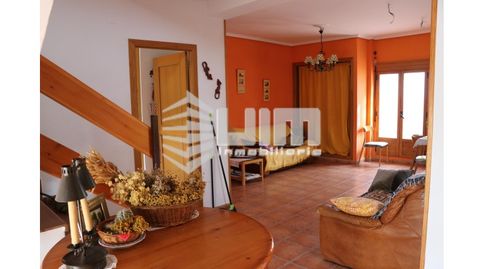 Ref   28714TERRENO CON CASA REFORMADO EN VENTA EN SEGORBE, DE 450 m, 11 HABITACIONES, 5 BAÑOS, PISCINA, GALERIA, AMUEBLADO, TERRAZ