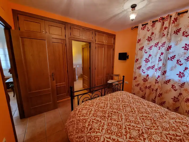 Dormitori de Casa o xalet en venda en Valdastillas amb Aire condicionat, Calefacció i Terrassa