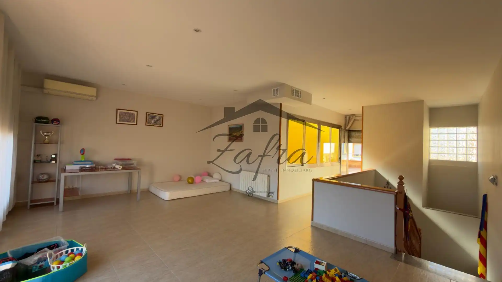 Sala de estar de Casa adosada en venta en Badalona con Calefacción y Terraza