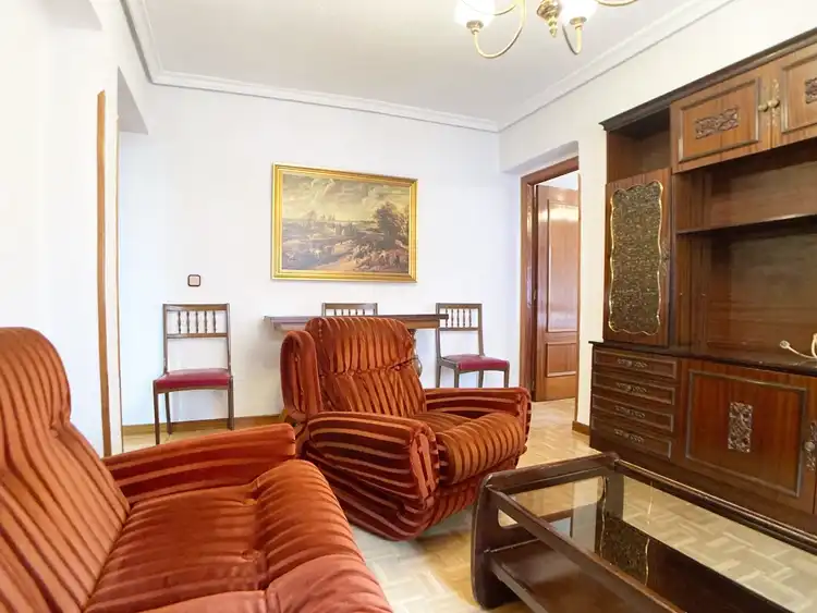 Piso con ascensor en venta en Calle de Valdecanillas, imagen 5