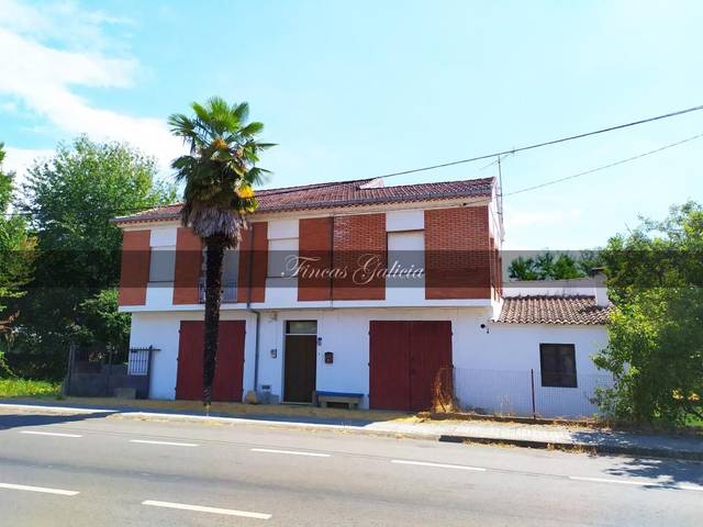 Casa-chalet en Venta en Verín