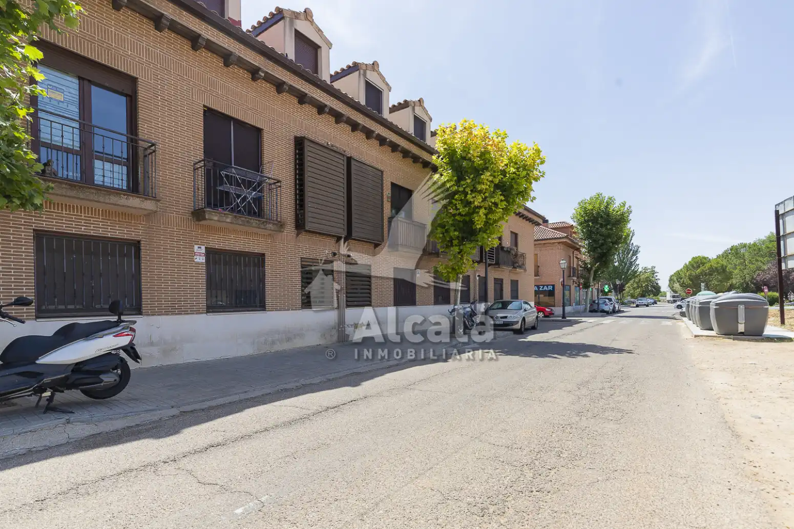 Außenansicht von Wohnung zum Verkauf in Camarma de Esteruelas mit Heizung, Balkon und Gemeinschaftspool