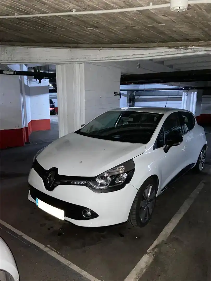 Parking of Garage for rent in Centro