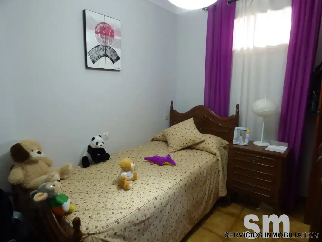 Dormitori de Casa o xalet en venda en Ubrique amb Calefacció, Terrassa i Traster
