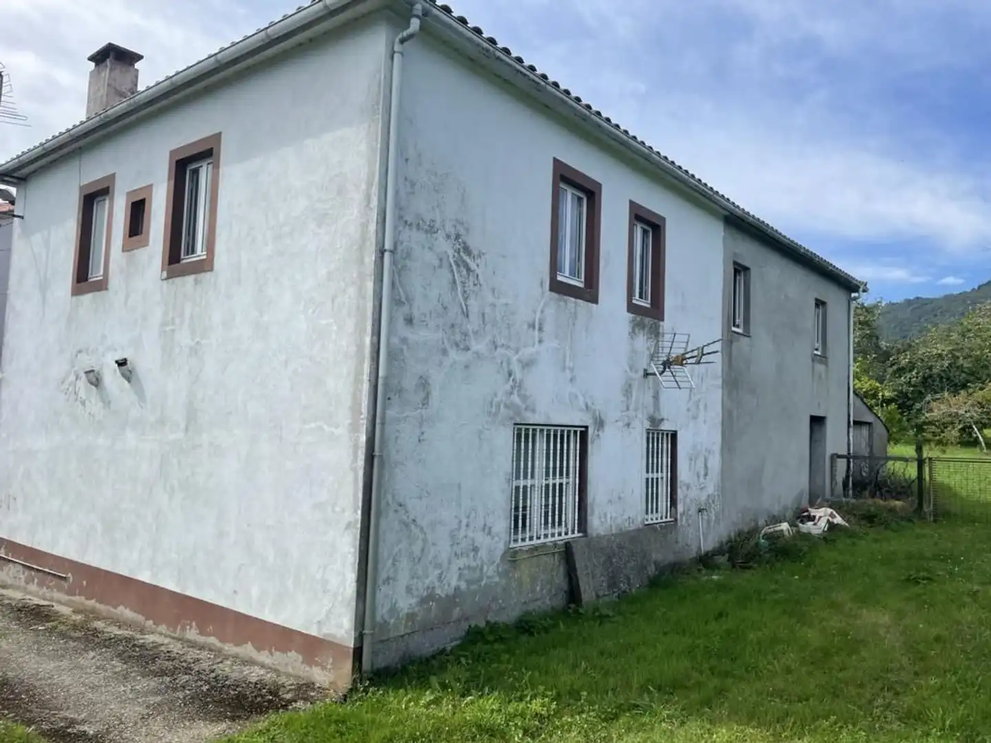 Außenansicht von Country house zum Verkauf in Ortigueira mit Privatgarten, Terrasse und Abstellraum