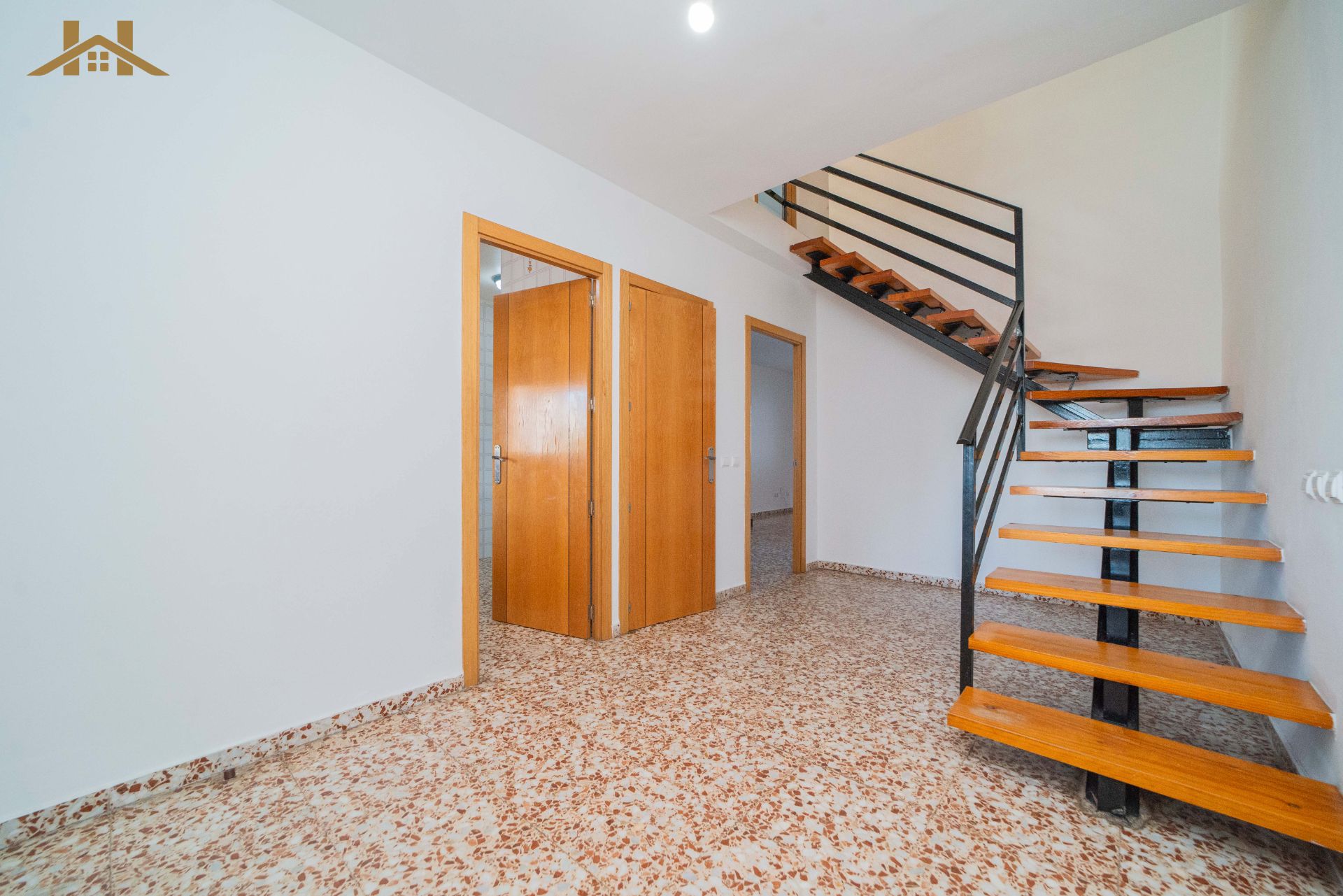 Single-family semi-detached for sale in Carranque  with Heating and Terrace