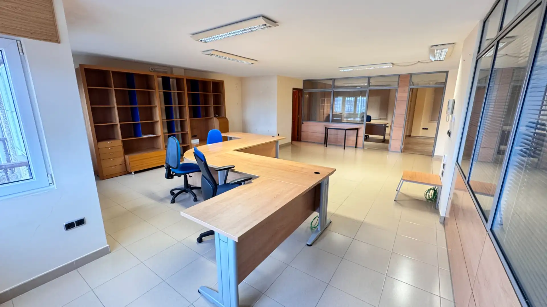 Büro zur Miete in Arteixo mit Terrasse, Möbliert und Balkon