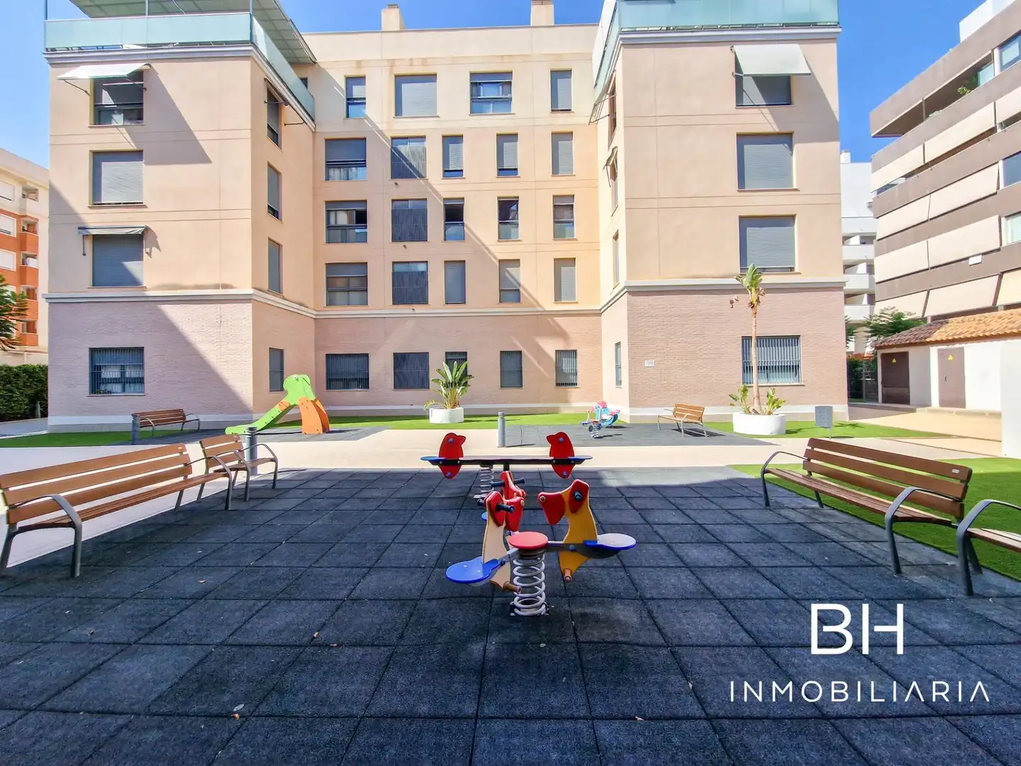 Terrassa de Pis en venda en Elche / Elx amb Aire condicionat, Calefacció i Jardí privat