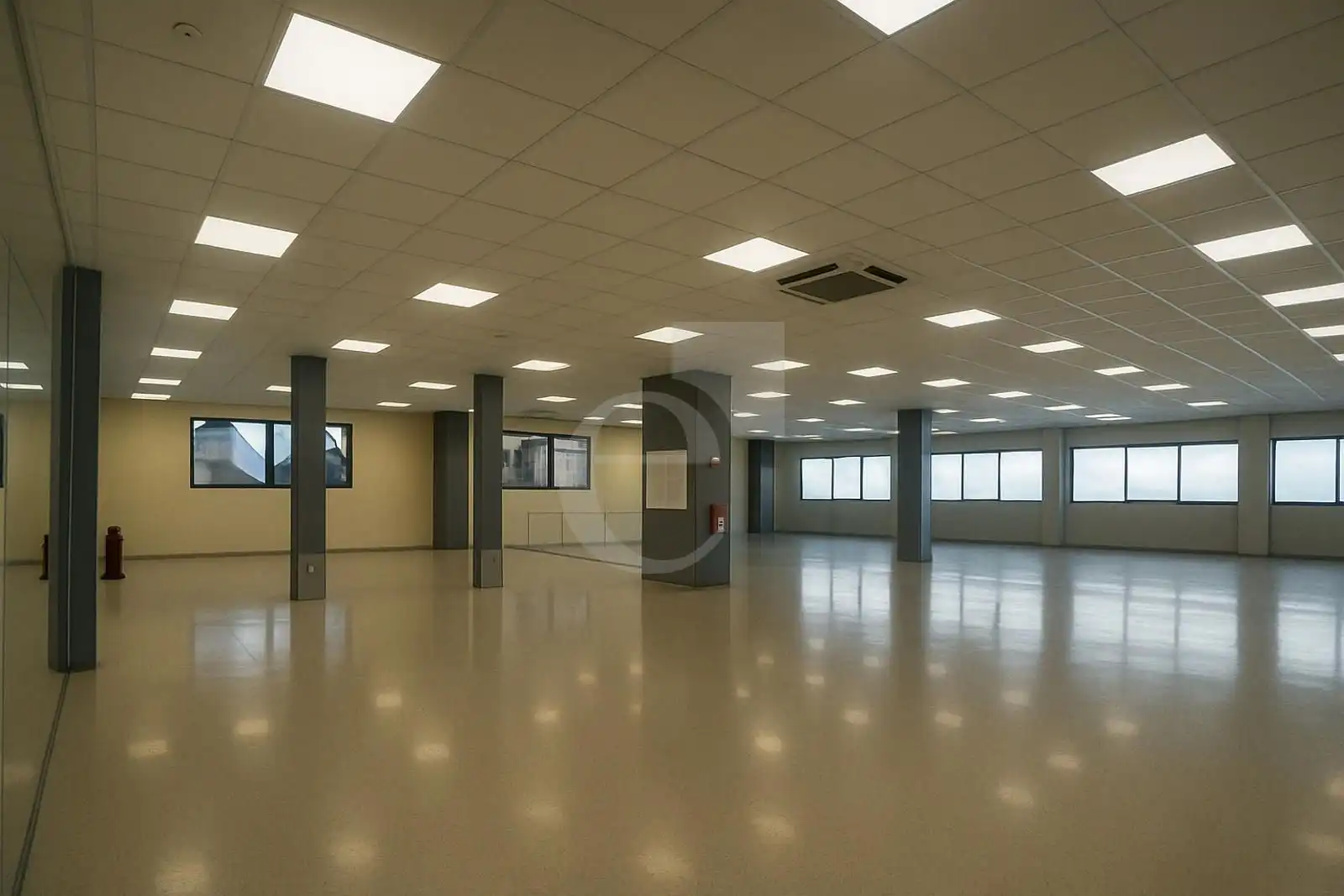 Büro zur Miete in TRAGINERS, Vara de Quart