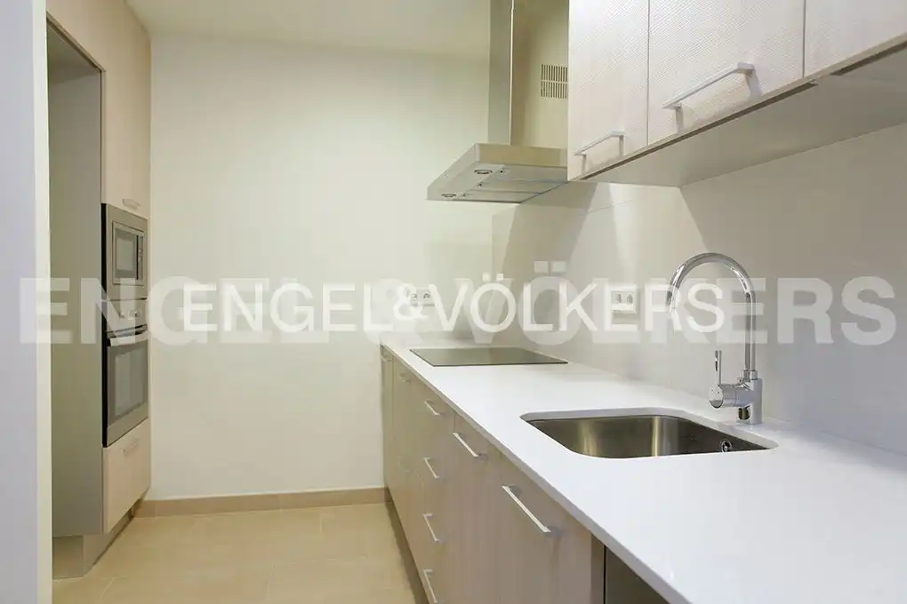 Cocina de Casa o chalet en venta en Barcelona con Calefacción y Jardín privado