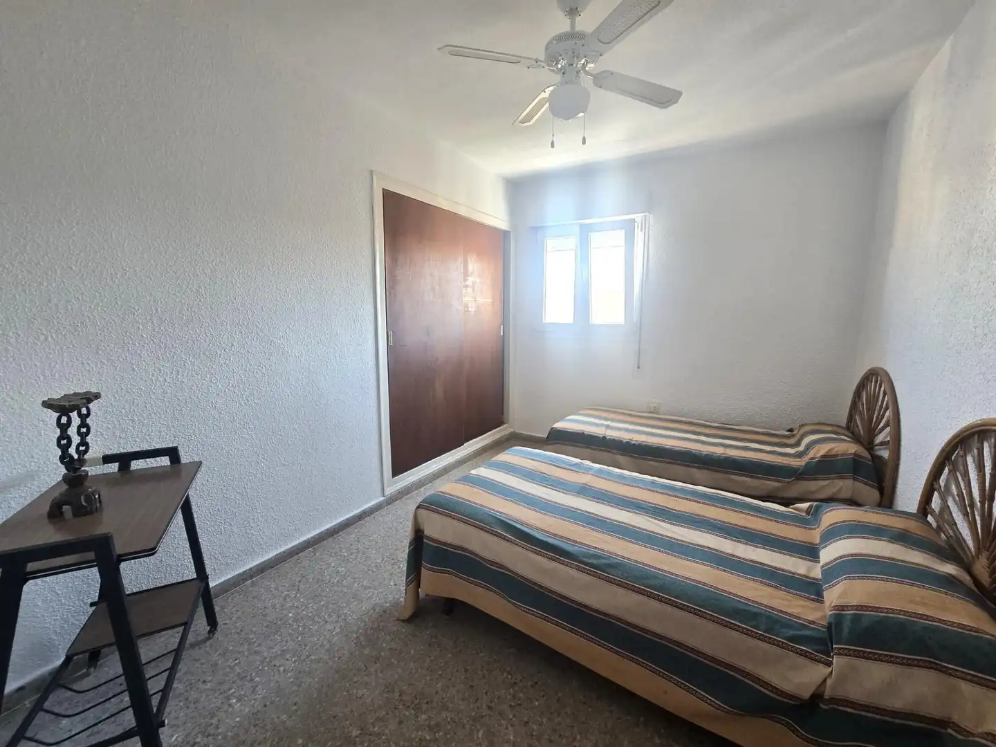 Habitación de Apartamento en venta en Torrevieja con Jardín privado, Terraza y Amueblado