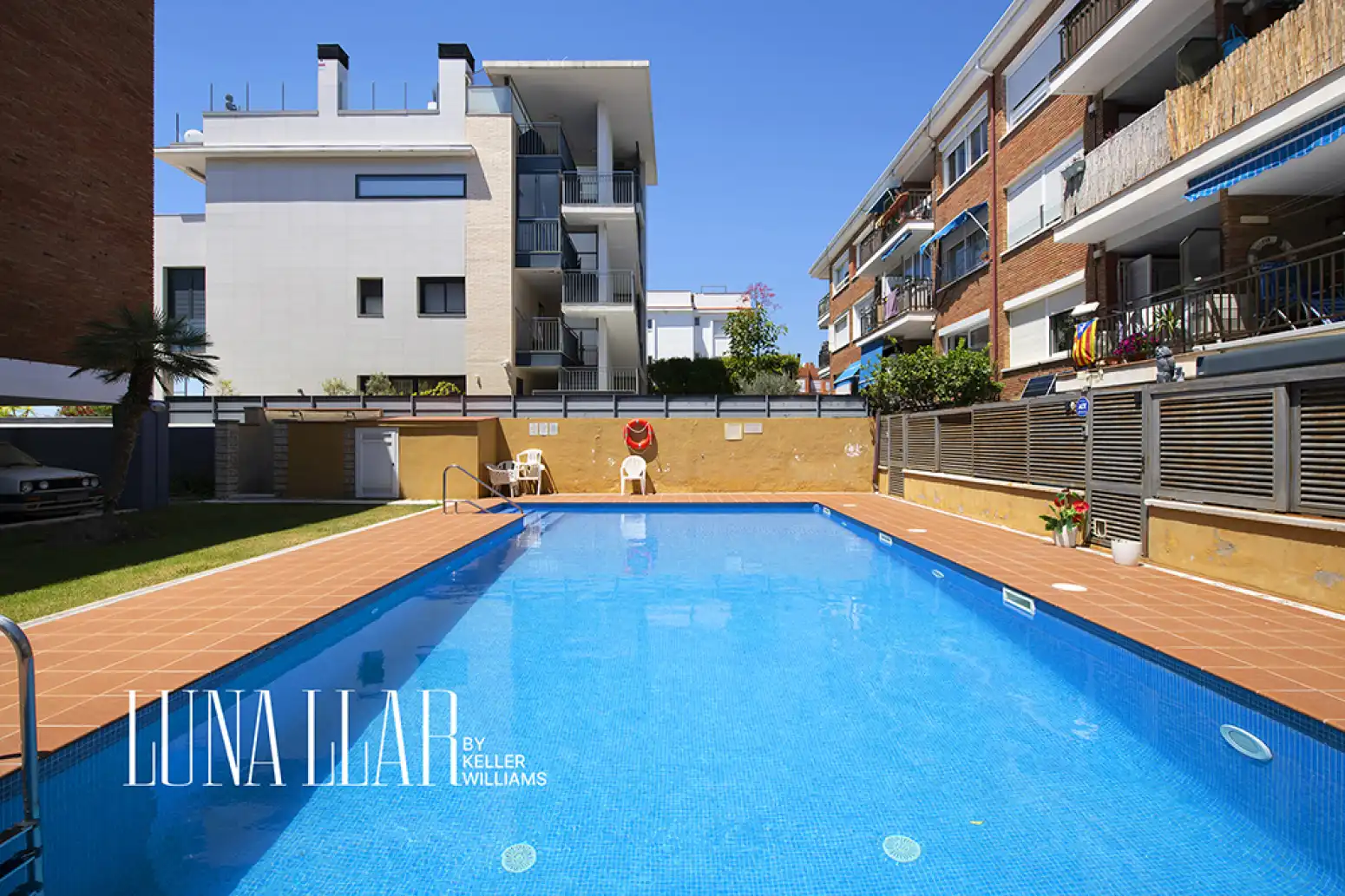 Swimming pool of Flat for sale in Castelldefels  with Terrace, Swimming Pool and Community pool