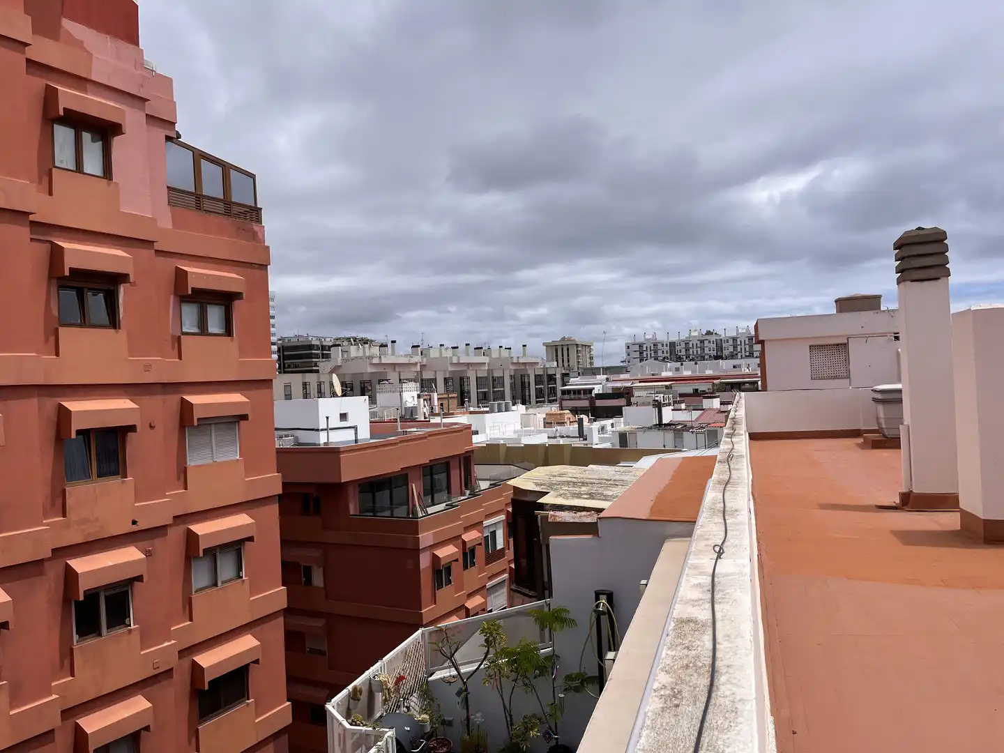 Vista exterior de Pis en venda en Las Palmas de Gran Canaria amb Balcó