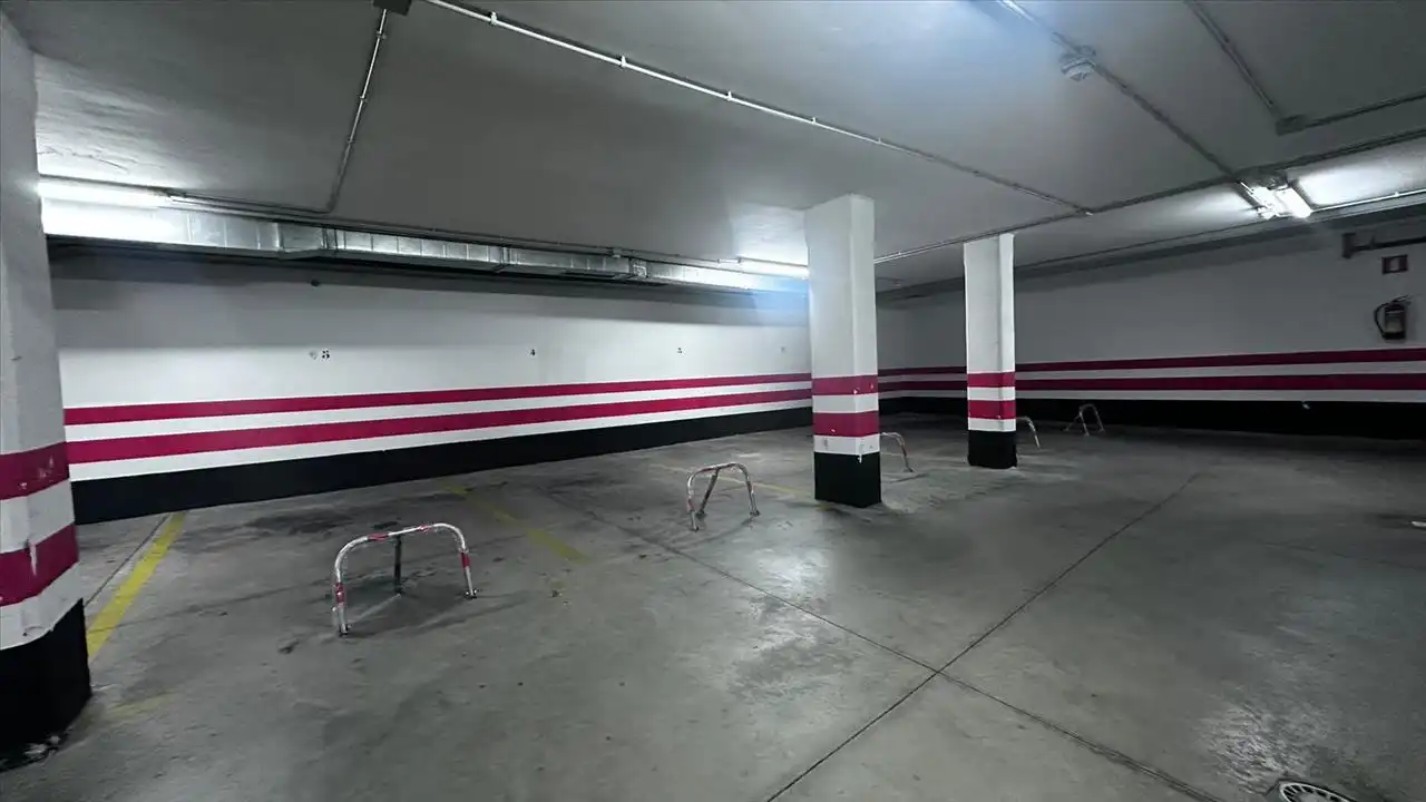 Garage zum Verkauf in SAN FRANCISCO JAVIER, Santidad