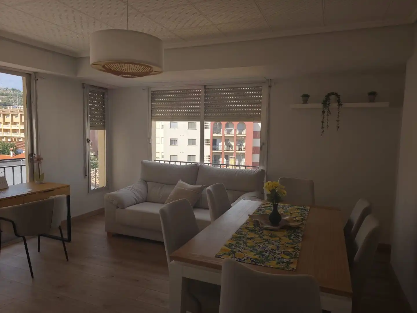 Sala d'estar de Pis per a compartir en Chelva amb Aire condicionat, Calefacció i Moblat
