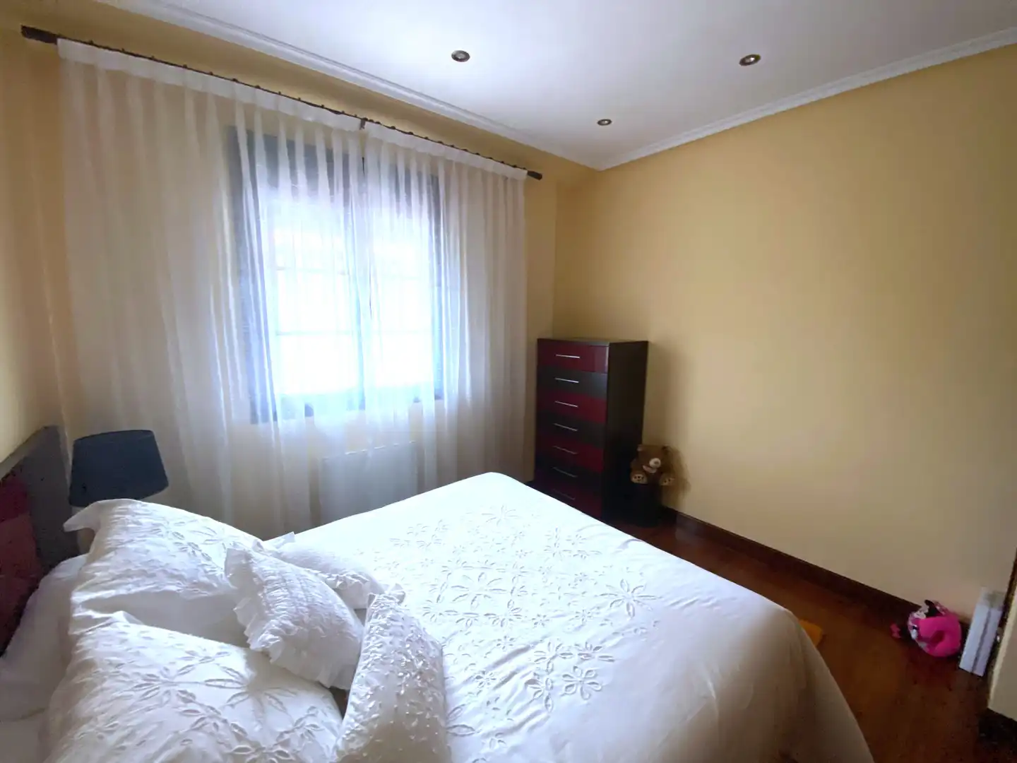 Bedroom of Houses for sale in Castro-Urdiales  with Heating, Private garden and Parquet flooring