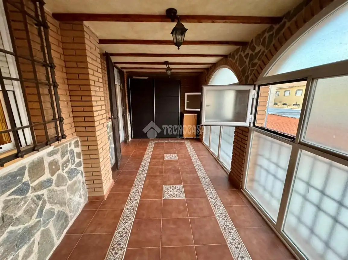 Casa adosada en venta en Yepes