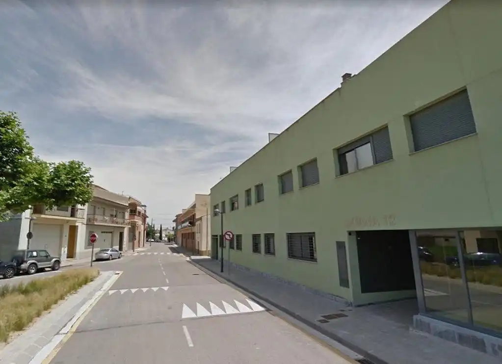 Exterior view of Garage for sale in Figueres