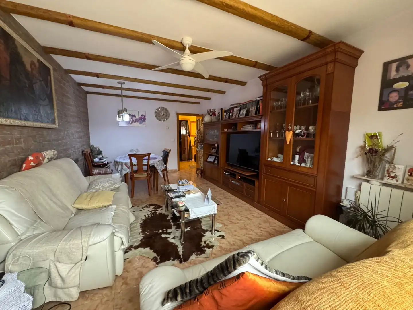 Sala d'estar de Casa o xalet en venda en Pira amb Calefacció, Jardí privat i Terrassa