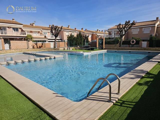 Casa adosada en Venta en COTTOLENGO en Haygon - Universidad