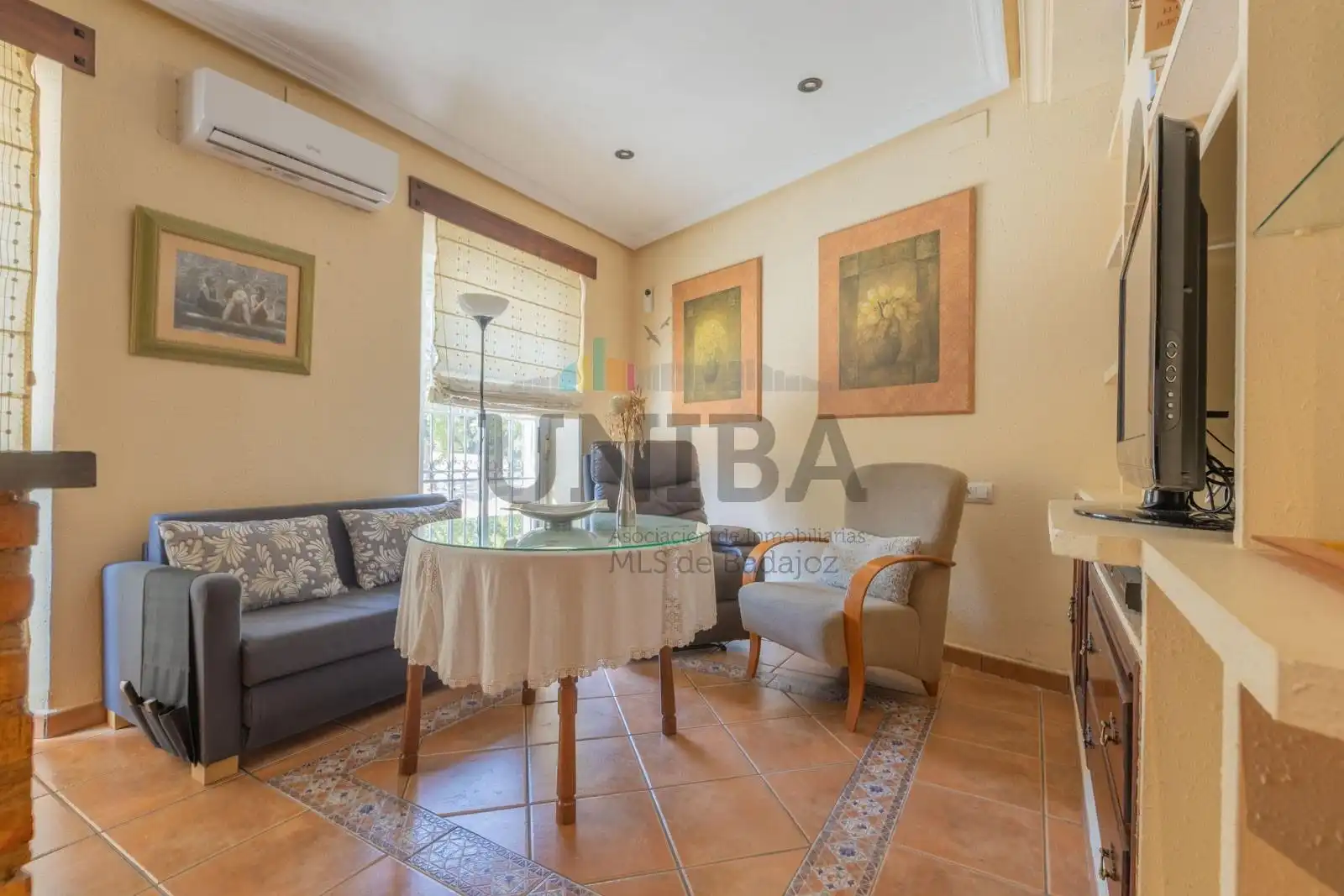 Vista exterior de Casa o xalet en venda en Badajoz amb Aire condicionat i Traster
