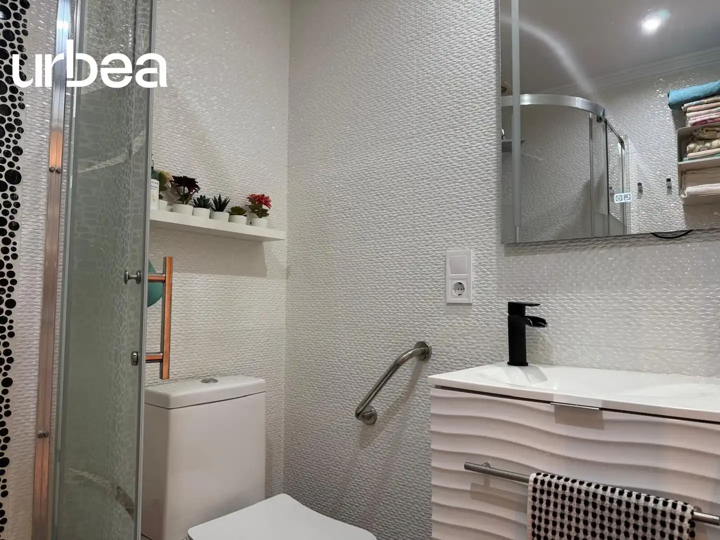 Bathroom of Flat for sale in Málaga  with Storage room