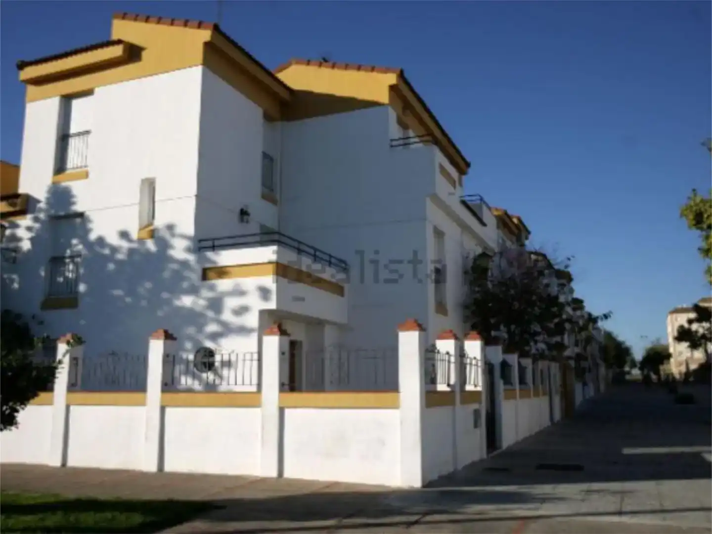 Vista exterior de Casa adosada en venta en Puerto Real con Aire acondicionado, Amueblado y Balcón