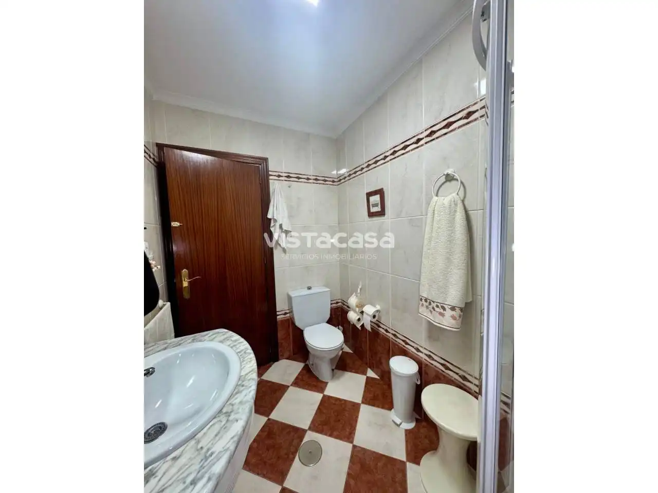 Bathroom of Houses for sale in Sevilla  with Air Conditioner, Heating and Terrace