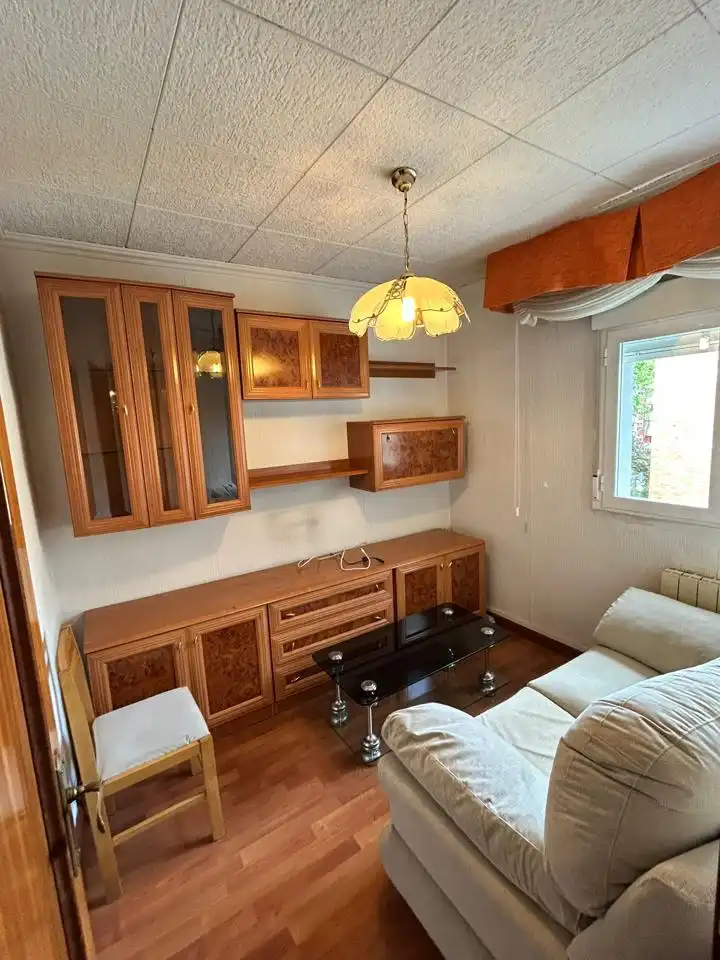 Living room of Flat for sale in Móstoles  with Air Conditioner, Heating and Parquet flooring