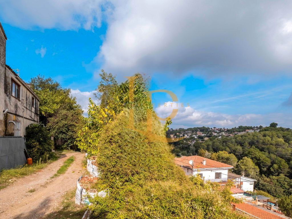 Finca rústica en venda en Rubí amb Calefacció, Jardí privat i Parquet