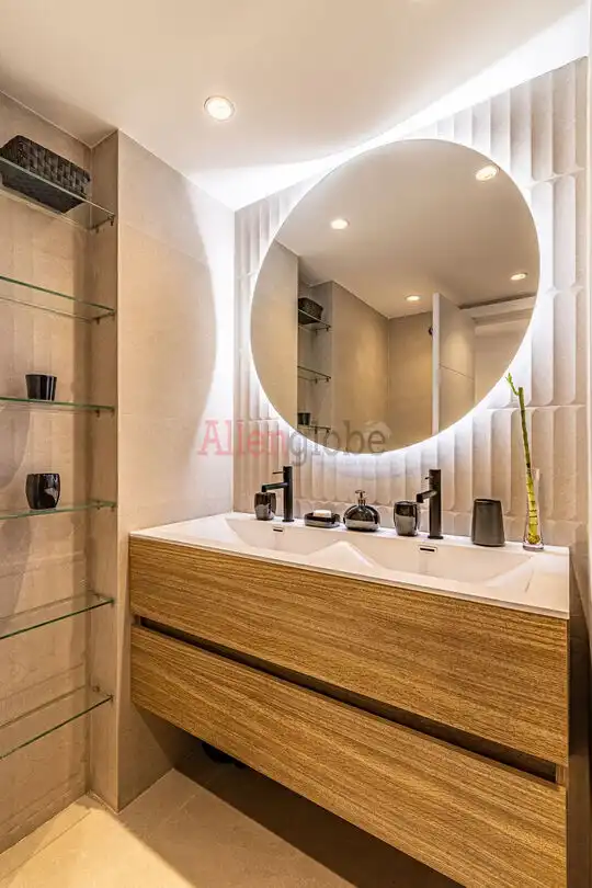 Baño de Casa adosada en venta en Estepona con Aire acondicionado, Calefacción y Jardín privado