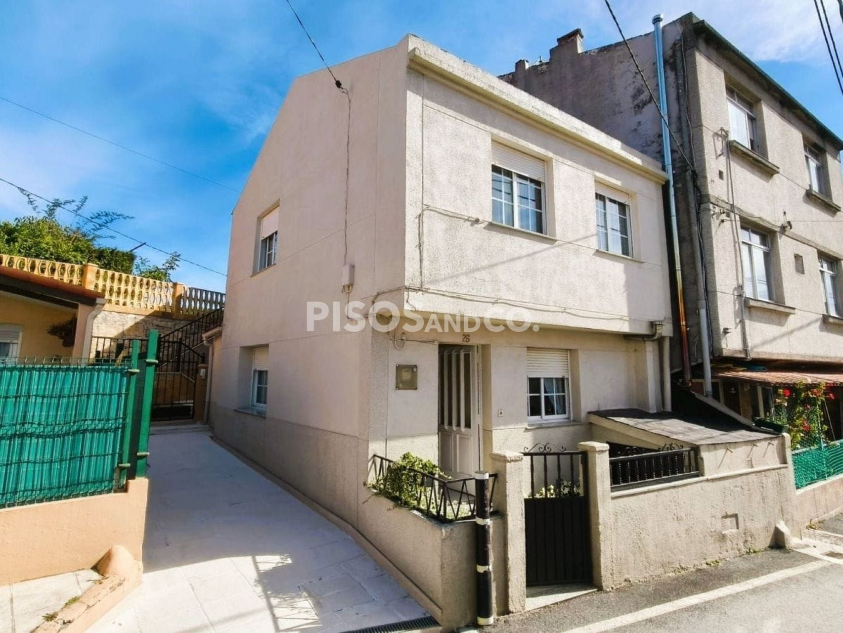 Vista exterior de Casa o xalet en venda en Culleredo amb Calefacció i Moblat