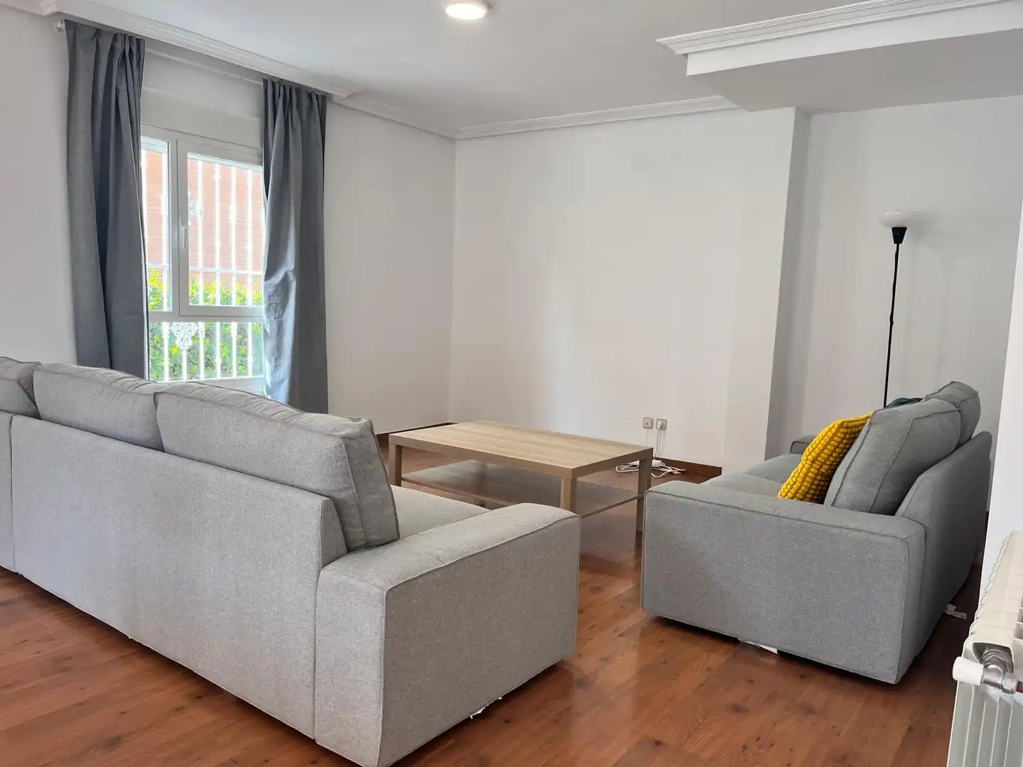Living room of Houses for share in Villanueva de la Cañada  with Air Conditioner, Heating and Private garden