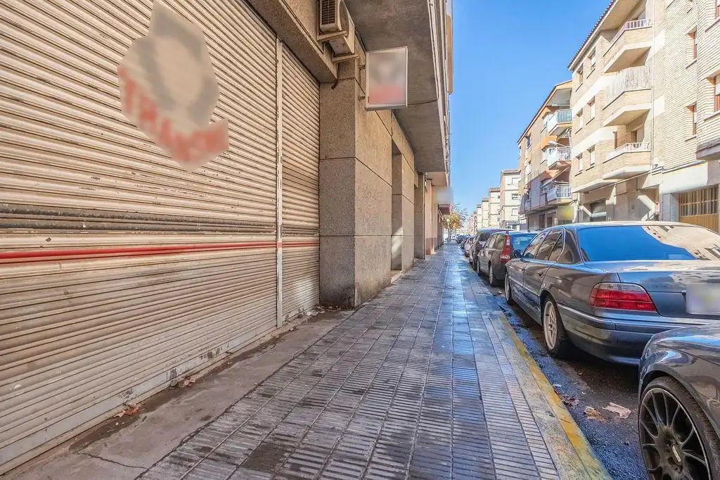 Vista exterior de Local en venta en Lleida