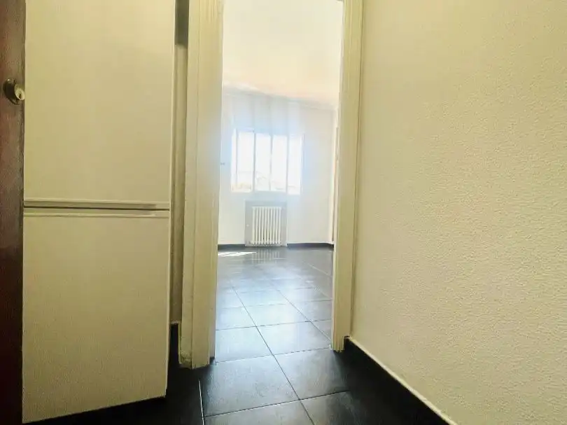 Schlafzimmer von Wohnung zur Miete in  Madrid Capital
