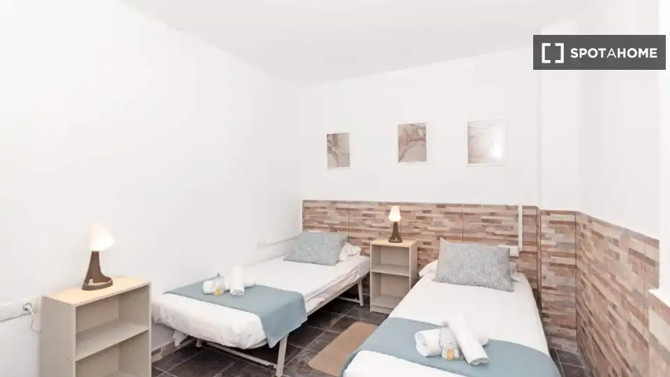 Bedroom of Flat for rent in Valencia  with Air Conditioner, Heating and Furnished