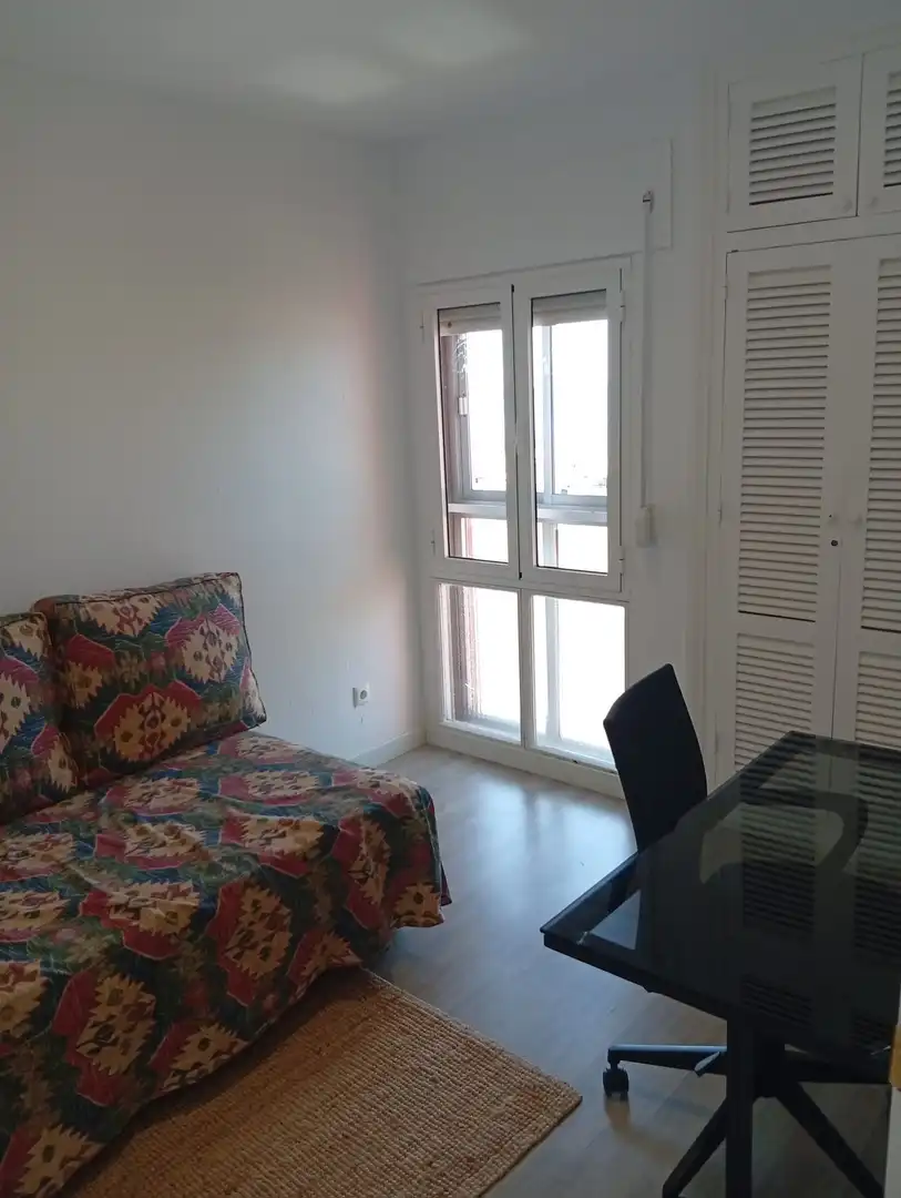 Bedroom of Flat for rent in Málaga  with Air Conditioner, Terrace and Furnished