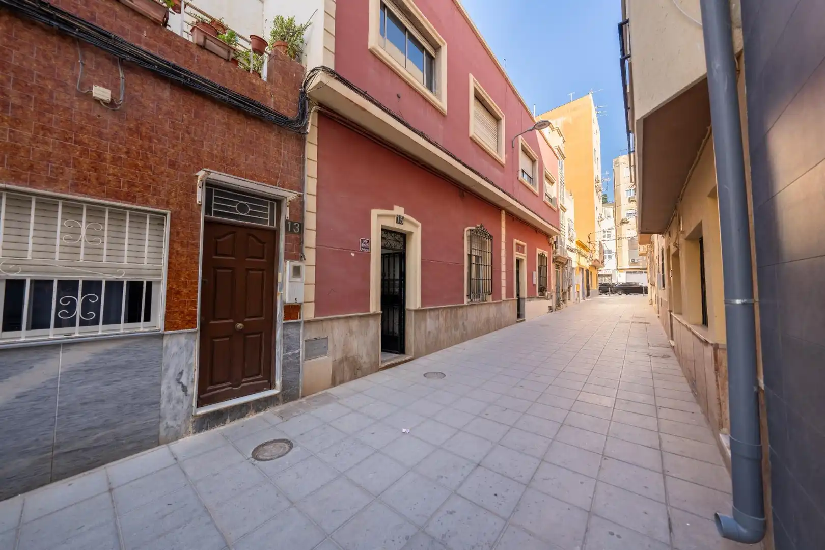 Vista exterior de Casa o chalet en venta en  Almería Capital con Aire acondicionado y Trastero