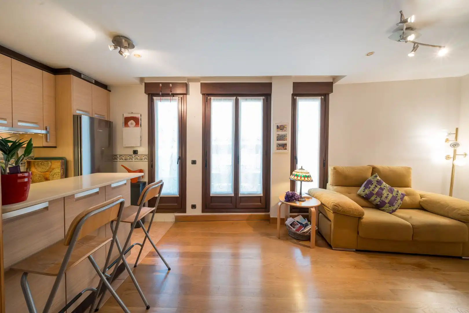 Sala d'estar de Pis en venda en Bilbao  amb Calefacció i Terrassa