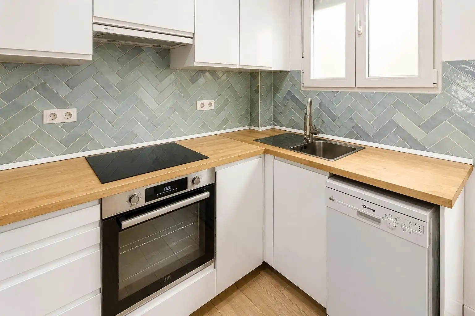 Kitchen of Flat for sale in Valencia  with Balcony