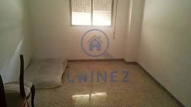 Gran piso en pleno centro de Pueblonuevo. Con una superficie total de 115 m2. El piso consta de 4 dormitorios, 1 aseo, 1 baño, coc, imatge 3