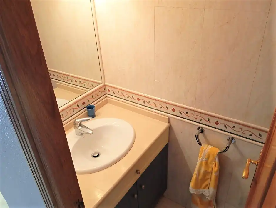 Baño de Casa o chalet de alquiler en Santa Pola con Calefacción, Terraza y Amueblado