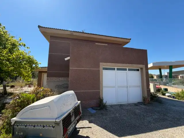 Vista exterior de Casa o xalet en venda en Tarragona amb Jardí privat, Terrassa i Alarma