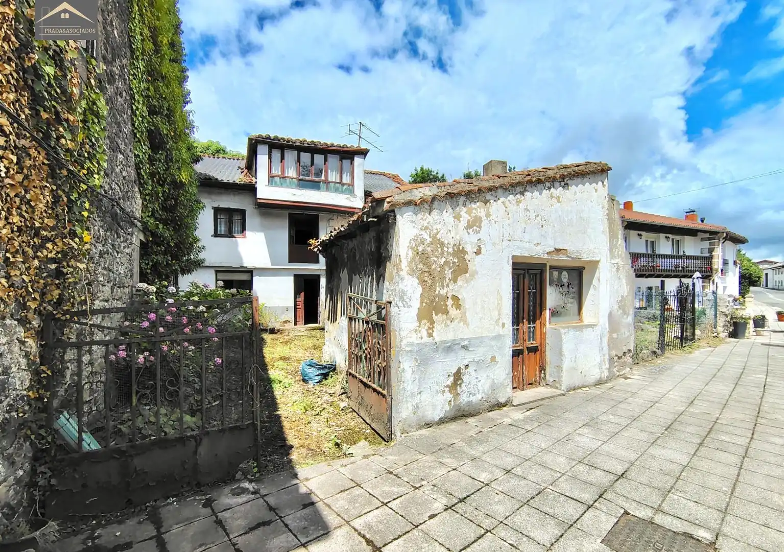 Vista exterior de Casa o xalet en venda en Santiurde de Reinosa