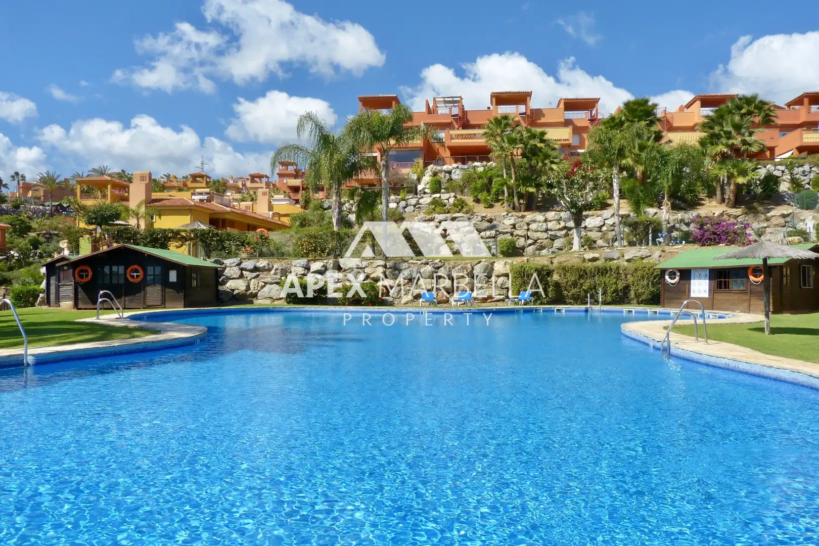 Vista exterior de Apartament en venda en Marbella amb Aire condicionat, Terrassa i Traster