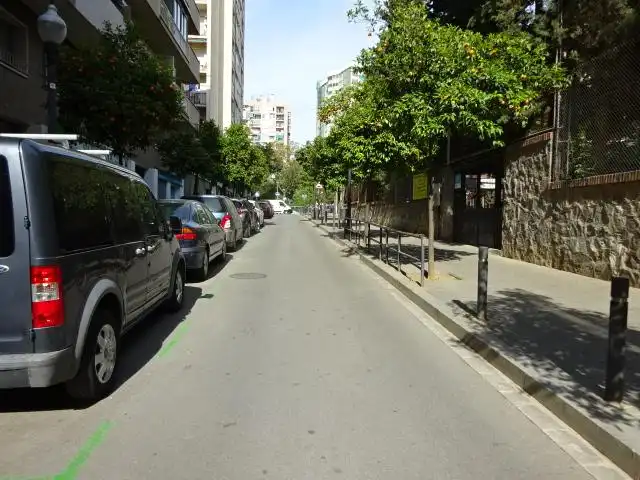 Außenansicht von Garage zum Verkauf in Barcelona