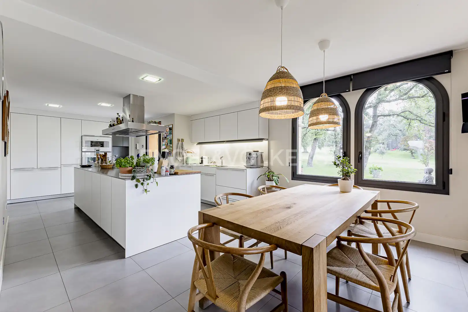 Küche von Country house zum Verkauf in Torelló mit Klimaanlage, Heizung und Privatgarten