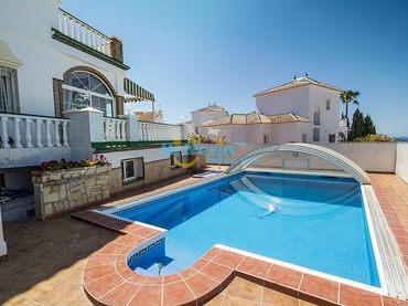 Chalet con piscina en venta en Centro