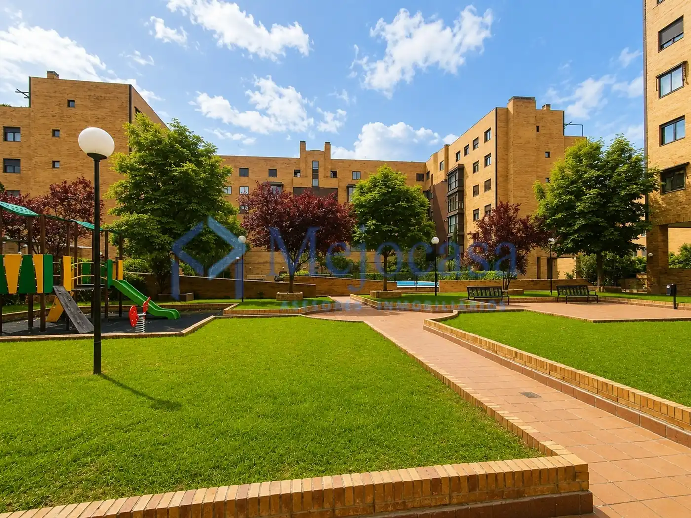Exterior view of Flat for sale in Madrid  with Air Conditioner, Heating and Private garden